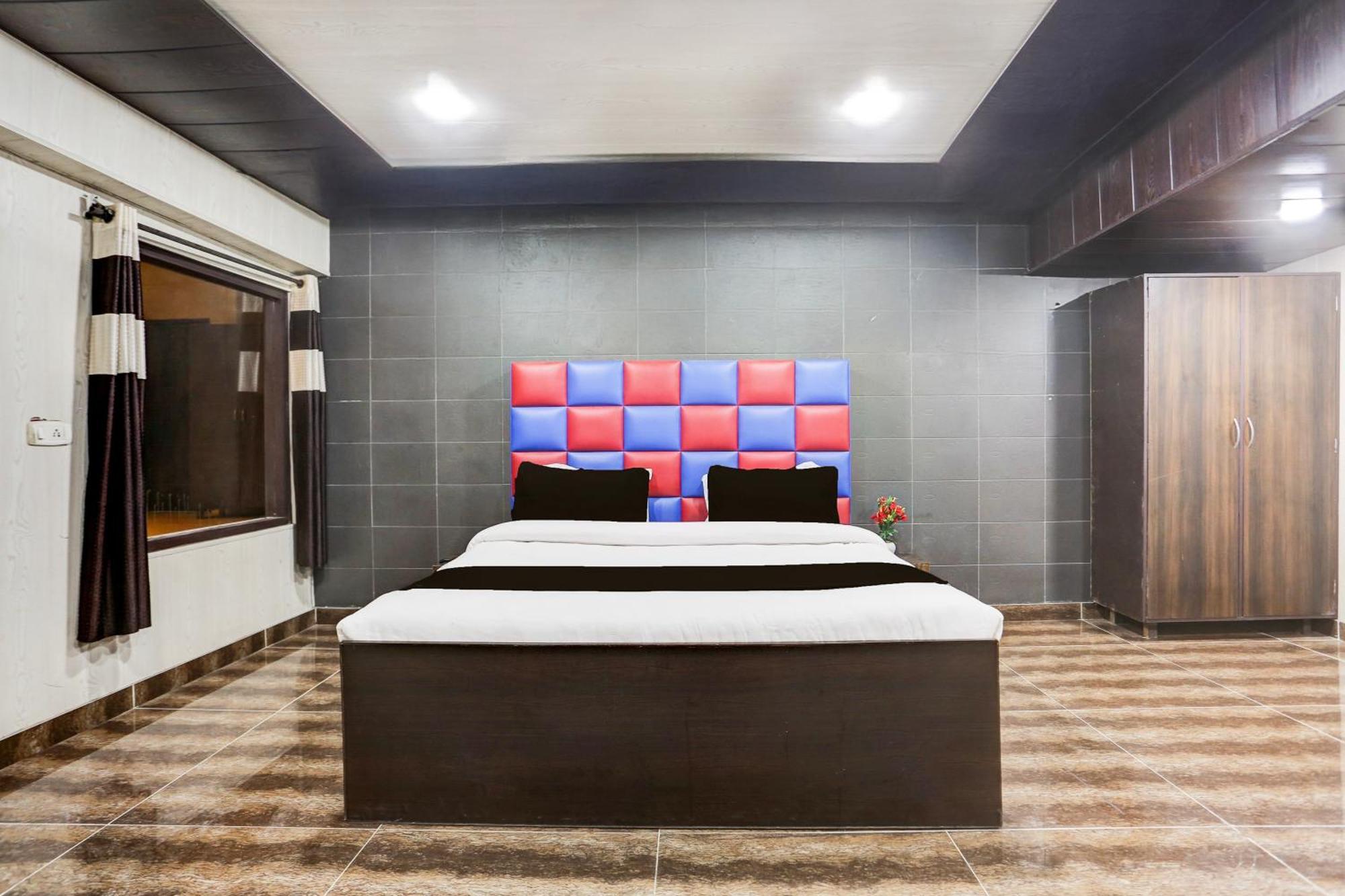 Super Townhouse Haibowal Chowk Лудхиана Экстерьер фото